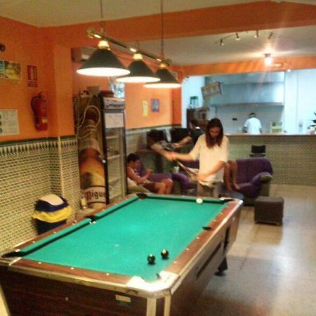Хостел Residencia Malaga Backpackers Экстерьер фото