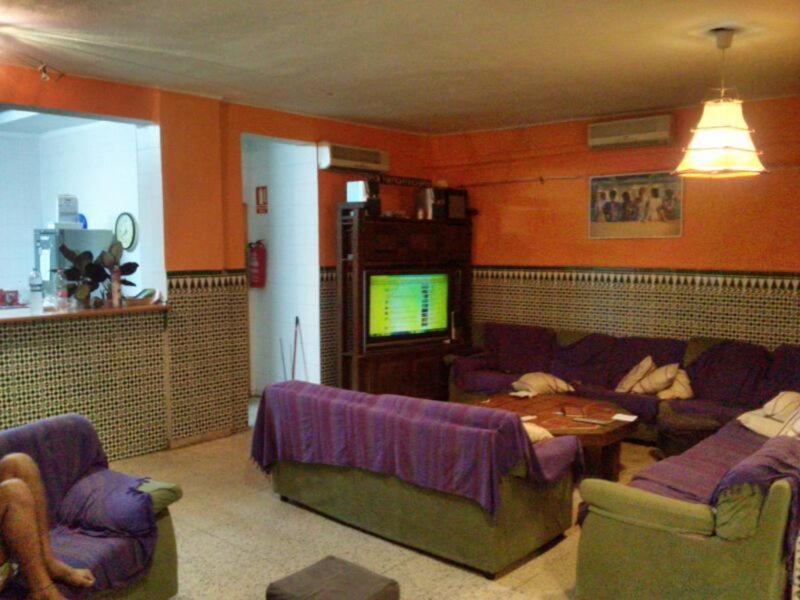 Хостел Residencia Malaga Backpackers Экстерьер фото